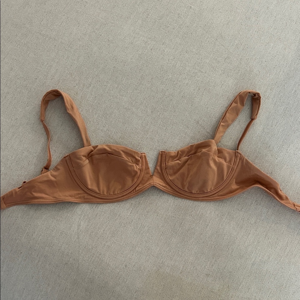 Monday swimwear bikini top